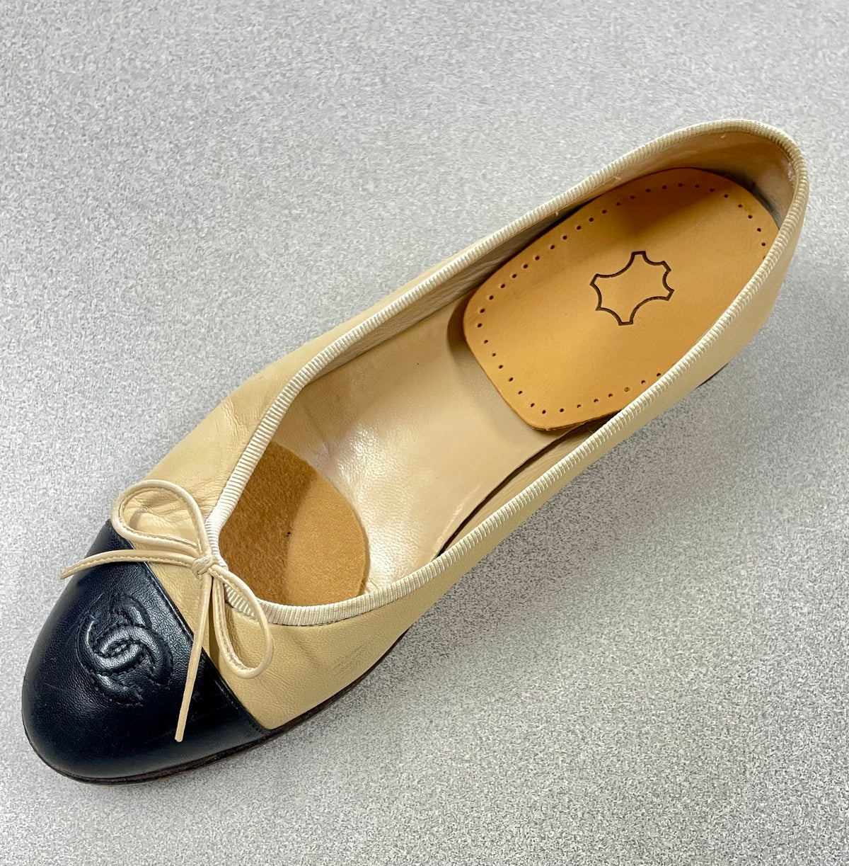 Leather Heel Cushions Latex Rubber Insoles Shoe Lifts Relax Back Pads
